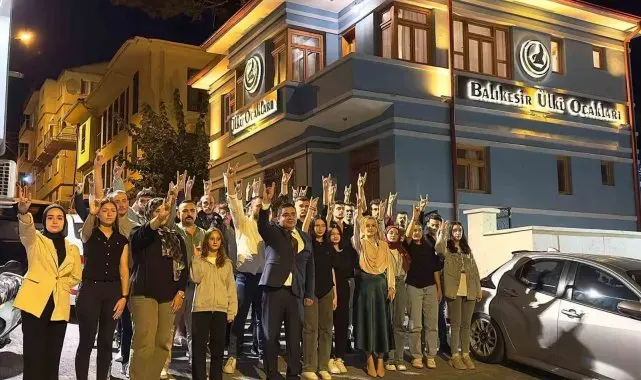 Balıkesir Ülkü Ocakları'ndan "Başbuğ Alparslan Türkeş'in Hayatı" Semineri
