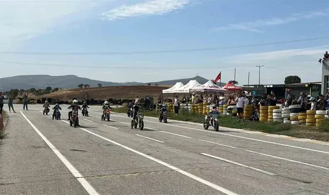 Süpermoto mücadelesi Uşak'ta tamamlandı