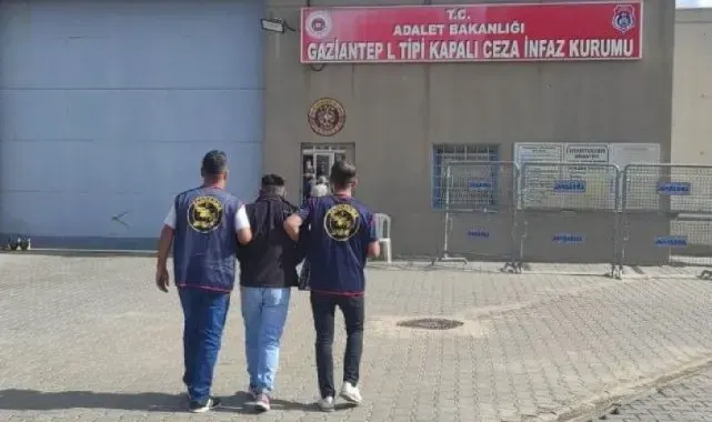 Kesinleşmiş hapis cezası bulunan 2 şüpheliyi jandarma yakaladı