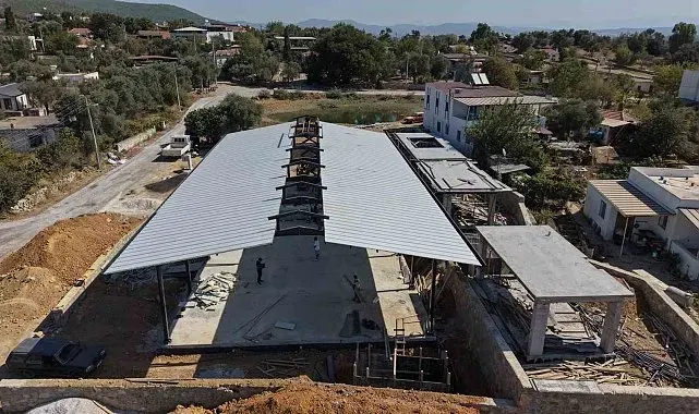 Pınarlıbelen'de "Pazar Yeri ve Sosyal Etkinlik Alanı Projesi" hızla sürüyor