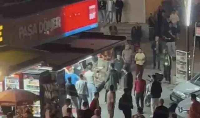 Pendik'te uçan tekmeli kavga kamerada
