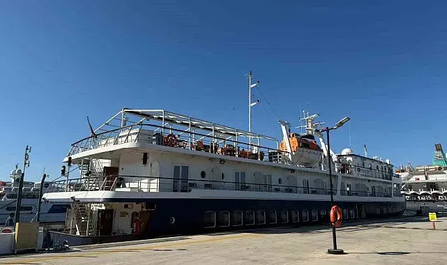 Bodrum'a 3 gemi birden geldi