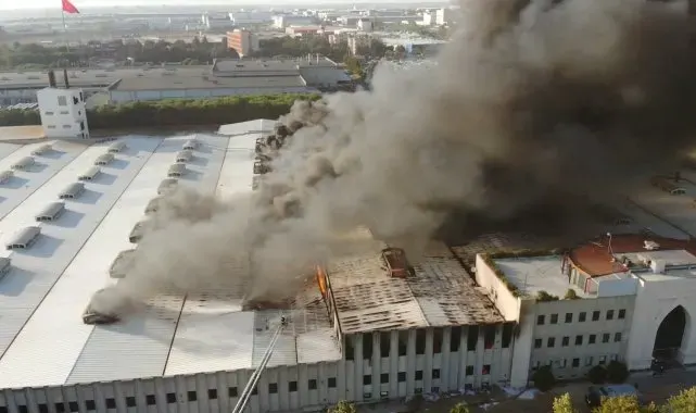 Tekirdağ'daki fabrika yangını 3 saattir devam ediyor