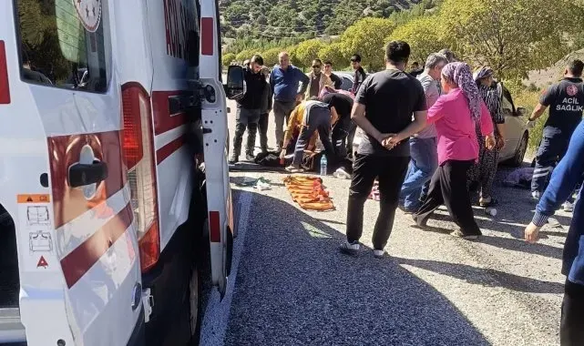 Malatya'da otomobil yön levhasına çarptı 4 yaralı