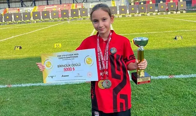 Manavgatlı sporcular Türkiye Okçuluk Şampiyonası'nda 1 altın, 1 gümüş madalya kazandı