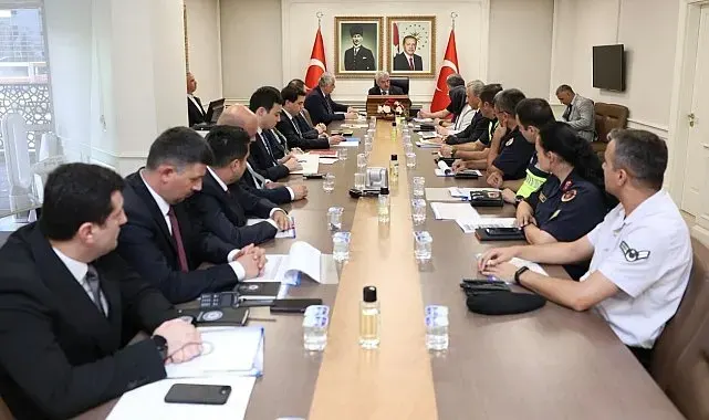 Düzce'de okul bahçe görevlileri için güvenlik toplantısı