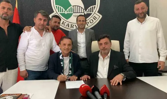 Sakaryaspor'da teknik direktör Suat Kaya ile yollar ayrıldı