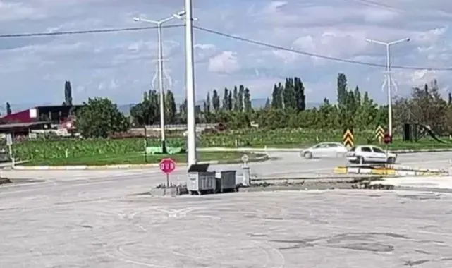Konya'da kavşaktaki kaza anı kamerada