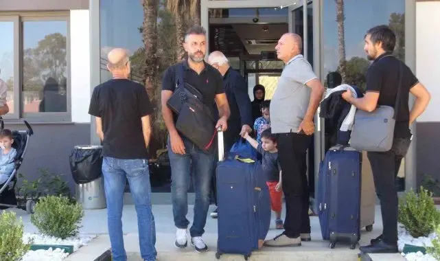 Lübnan'ı terk eden yabancı uyruklular deniz yoluyla Mersin'e gelmeye devam ediyor