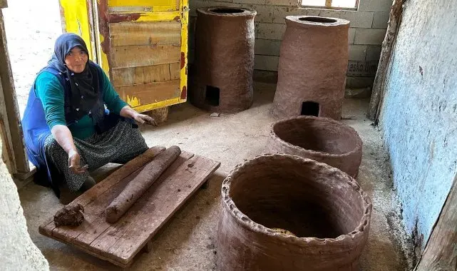 Elleriyle yoğurduğu çamurla 6 çocuk büyüttü