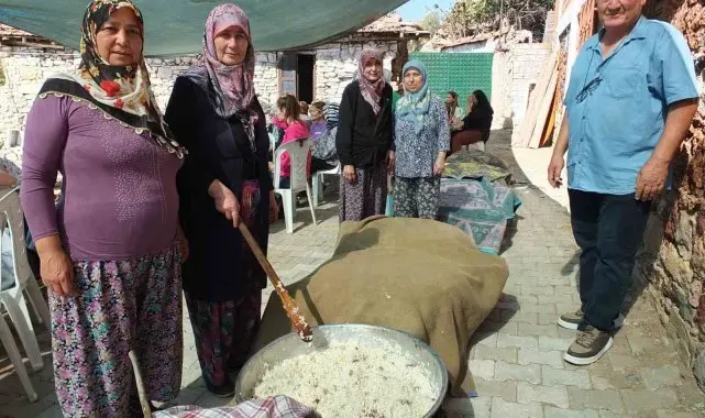 Balıkesir'de çifti hayrı yüzlerce vatandaşı buluşturdu