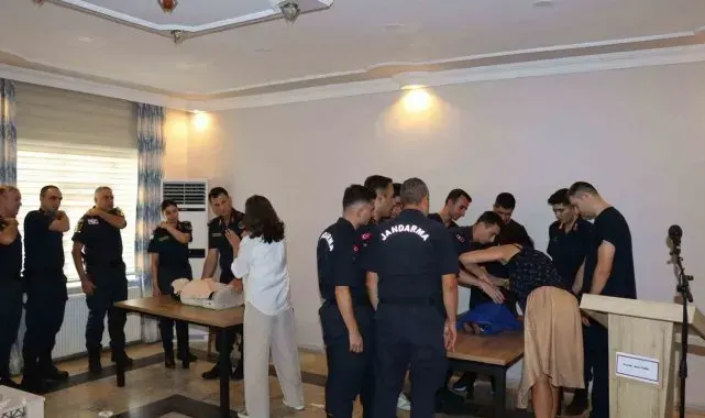 Öğretim görevlilerinden jandarmaya eğitim