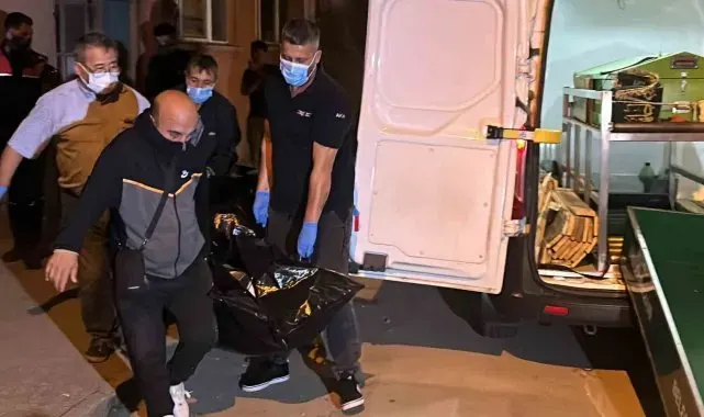 Eskişehir'de çöp ev vakası: Ceset koku nedeniyle zor çıkarıldı