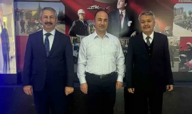 Eski müdürlerden Eskişehir İl Emniyet Müdürlüğü'ne ziyaret