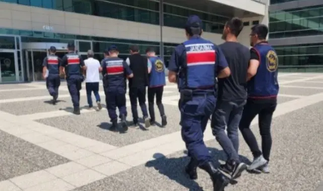 JASAT çeşitli suçlardan aranan 11 kişiyi yakaladı