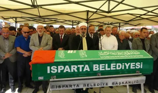 Isparta Belediye Başkanının kızı Isparta'da son yolculuğuna uğurlandı