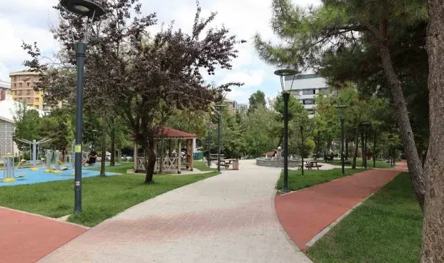 Milli voleybolcu Eda Erdem'in ismi Ataşehir'de bir parka verilecek