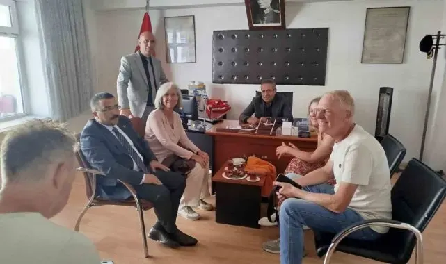 Kars'ta yangında kurtarılan turistlerden anlamlı ziyaret