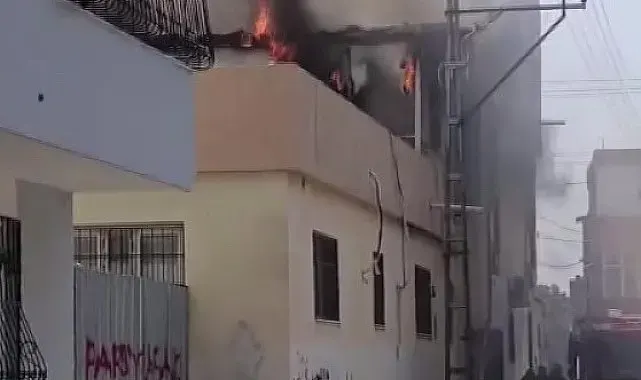 Aile sağlığı merkezinin çatısında korkutan yangın