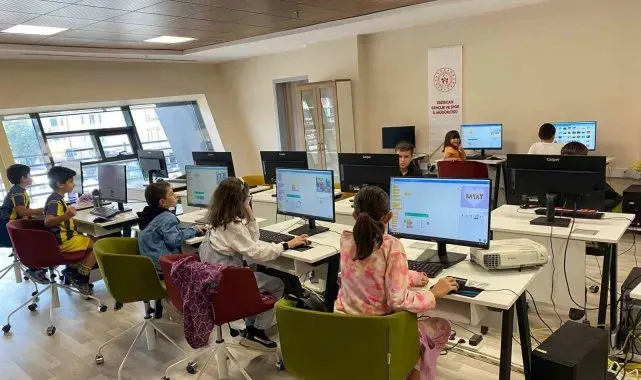 Çocuklara "Robotik ve Kodlama Eğitimi" veriliyor