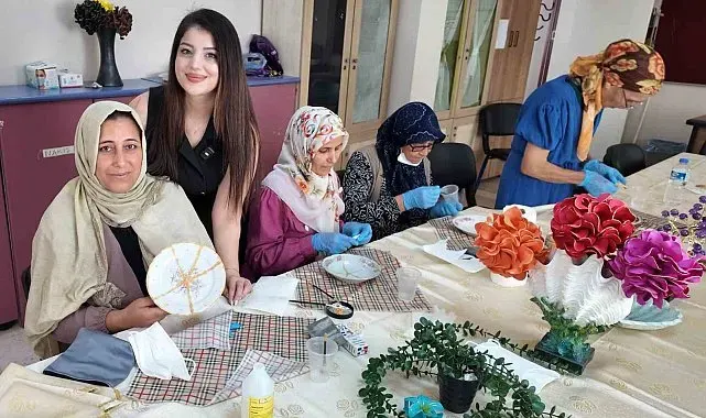 Akdeniz'de kadınlar Kintsugi sanatıyla kırılan parçaları yeniden birleştirdi