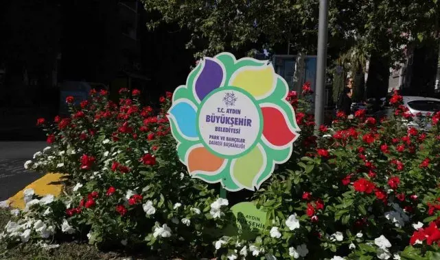 Başkan Çerçioğlu Aydın'ı mevsimlik çiçekler ile süslüyor