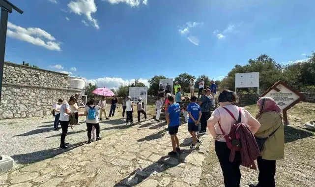 Yunusemreli doğaseverler Aigai'yi gezdi
