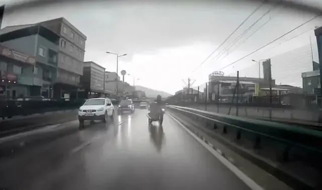 Bursa'da motosiklet sürücüsü kaygan yolda böyle düştü