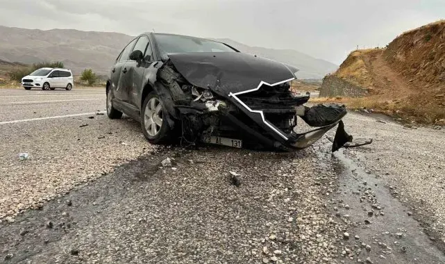 Malatya'da iki otomobil çarpıştı: 2 yaralı