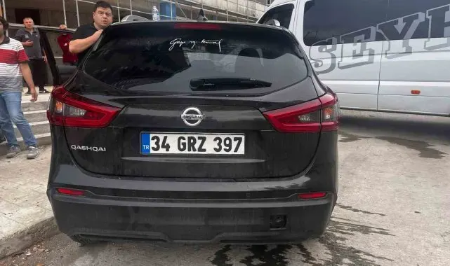 Esenyurt'ta otomobil engelli kadına çarptı: 2 yaralı
