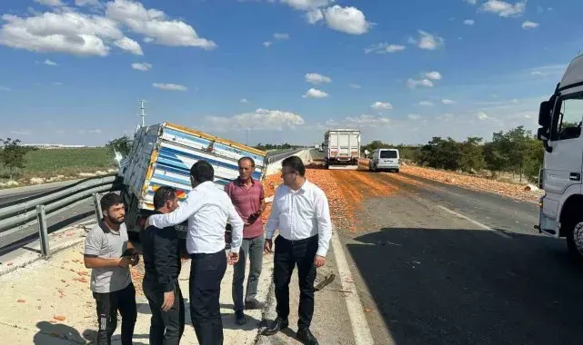 Konya'da kamyon ile tır çarpıştı: 3 yaralı