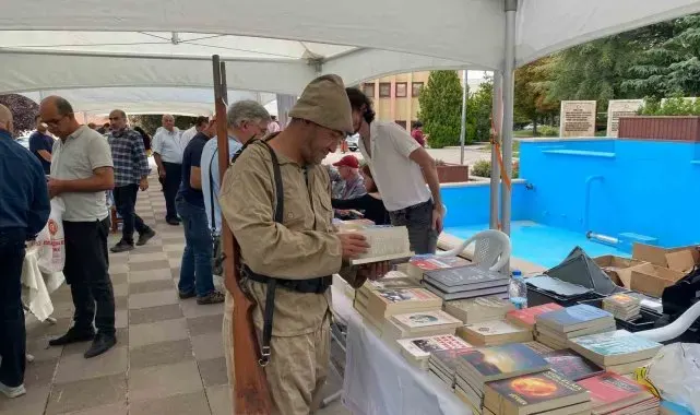 Ankara'da '1'inci Türk Dünyası Yazarlar Buluşması' düzenlendi