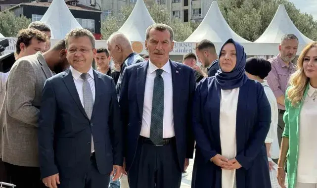 Zeytinburnu'nda kadınların el emeği ürünleri görücüye çıktı
