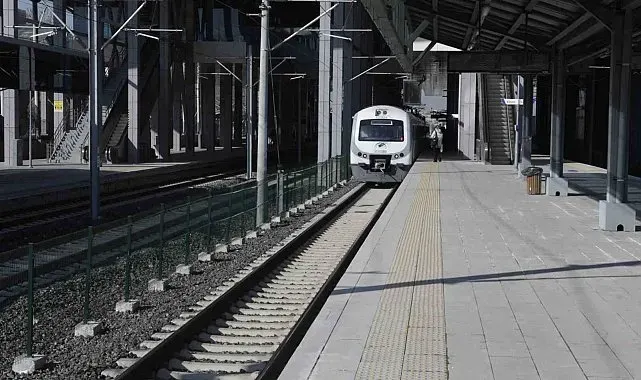 30 Ağustos'ta Ankara, İzmir ve İstanbul'da kent içi raylı sistem hatları ücretsiz olacak
