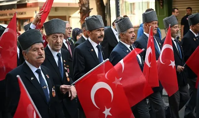Gaziosmanpaşa'da kahraman gaziler onuruna tören düzenlendi