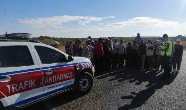 Jandarmadan tarım işçilerine güvenli trafik eğitimi