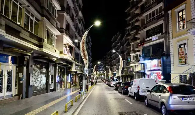 Çiftlik Caddesi'nin aydınlatması tamamlandı