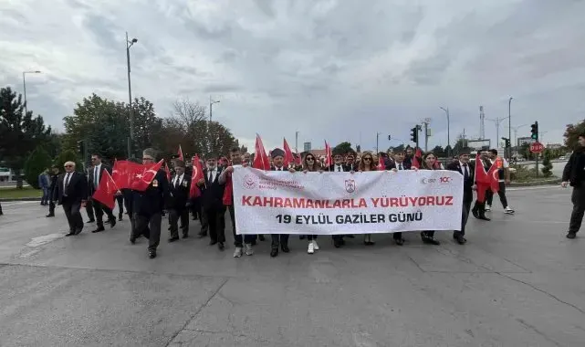 Sivas'ta gazilerin gururlu yürüyüşü