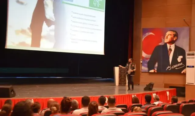 Ceyhan'da belediye personeline 'Madde Bağımlılığı Farkındalık Semineri'