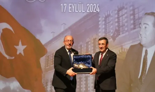 Cumhurbaşkanı Yardımcısı Yılmaz: "Sırada sivil anayasa yapılması var"