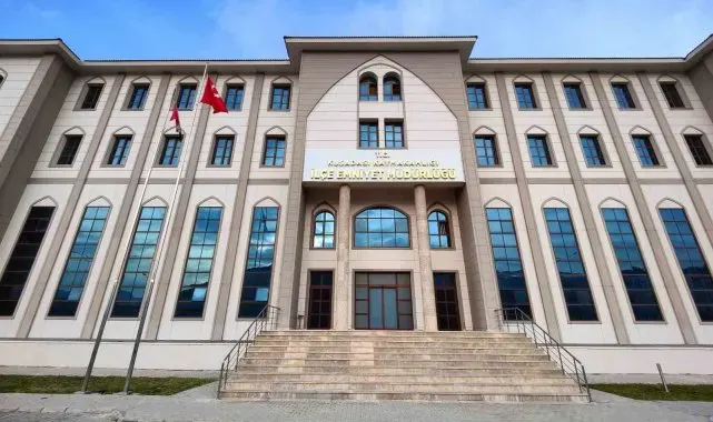 Kuşadası'nda aranan iki şahıs yakalandı