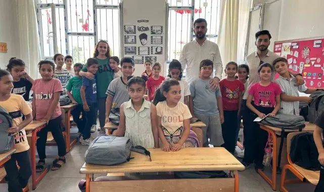 TÜGVA'dan öğrencilere kırtasiye yardımı