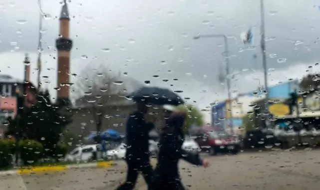 Bayburt'ta sağanak etkili oldu