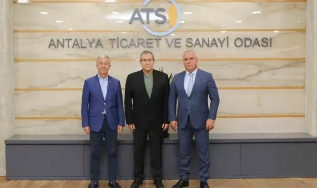 Başkan Erdem Antalya'da temaslarda bulundu