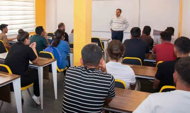 SELÇUKSEM'de yoğun eğitim programları başladı