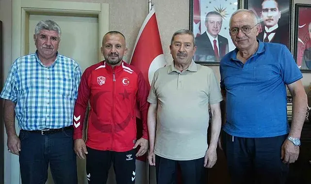 Darende Belediye Başkanı Bozkurt, dünya şampiyonu Semih Özdemir'i ağırladı