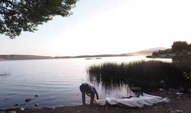 Aygır Gölü'ne 100 bin yavru sazan bırakıldı