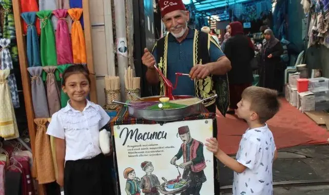 35 yıldır macun satarak geçimini sağlıyor