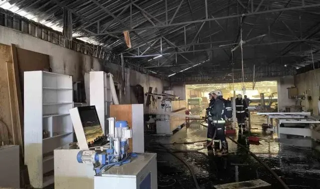Alanya'da mobilya atölyesinde yangın