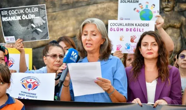 Manisalı kadınlardan 'Çocukları çuvala sığdırmayın'